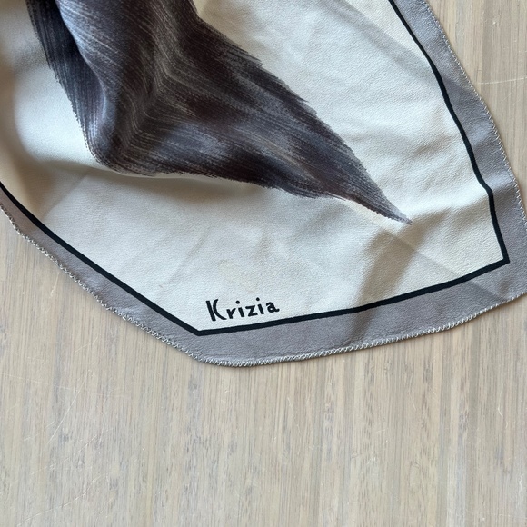 RARE VINTAGE KRIZIA SILK SCARF "FOX" - Picture 4 of 4